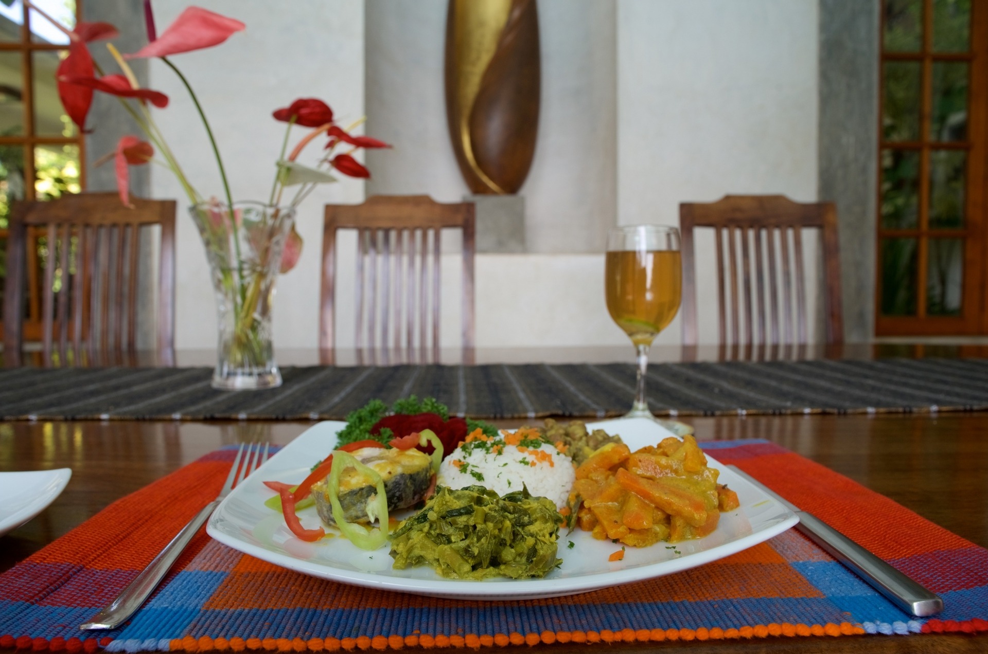 Ayurveda-Menü aus der Ayurveda-Küche der "Shakti Villa" in Ambalangoda auf Sri Lanka.